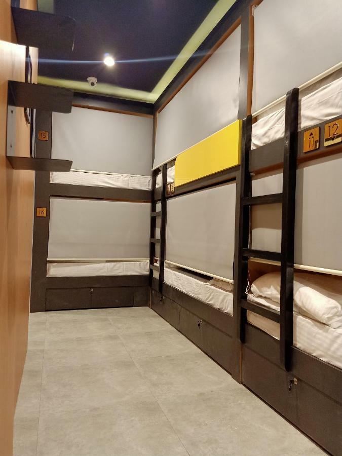 Stay Villa Hostel For Male And Female Bombay Esterno foto